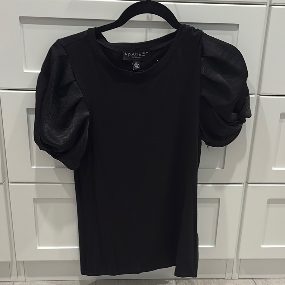 Laundry By Shelli Segal Black Ruffled Puff Sleeve Blouse